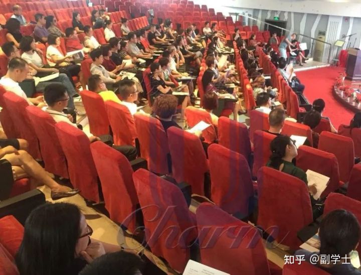 高考直加167分，她通過副學士成功逆襲了香港城市大學